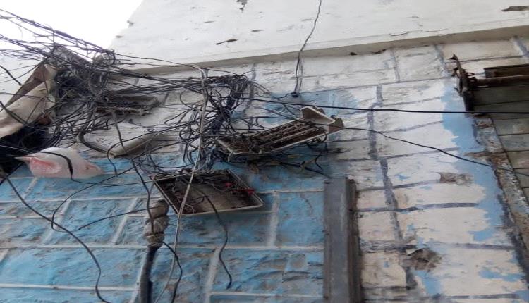 مؤسسة الاتصالات اليمنية .. إيرادات هائلة وتراجع كبير في الخدمة 