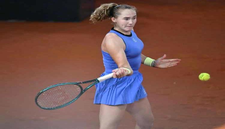 أندريفا تقسو على روس وتبلغ نهائي بطولة لينز للتنس