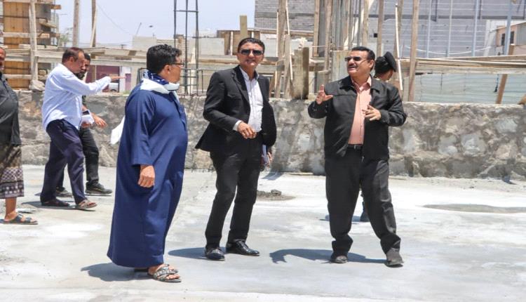 الشاذلي يتفقد العمل بصالة أهلي عدن الرياضية ويشيد بمستوى التحديث في منشآته