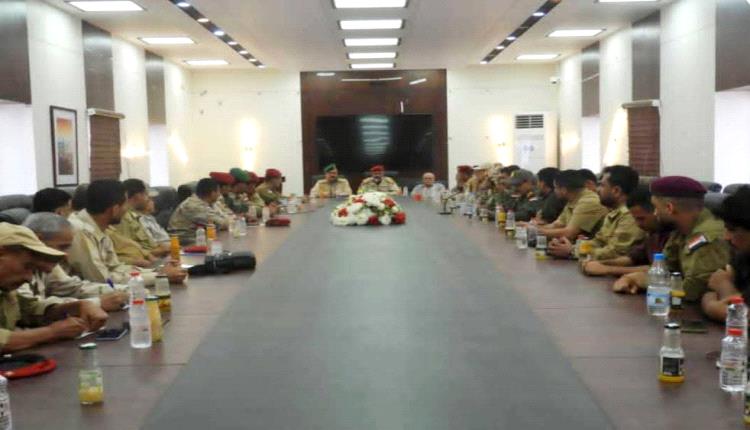 إجتماع عسكري : تحذيرات من أي محاولات تستهدف التأثير على تماسك القوات المسلحة الجنوبية أو إرباك صفوفها