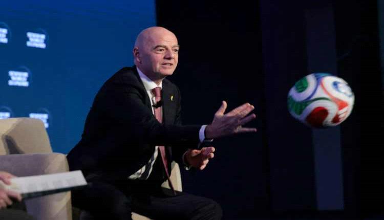 إنفانتينو: الرياضة يجب أن لا تقترن بالسياسة وإيران ستشارك في المونديال 