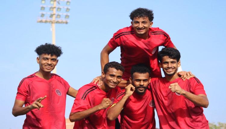 بـ"سوبر هاتريك" العنبري.. أهلي عدن يتجاوز خنفر أبين ويحجز مقعده في الدور الـ32 من كأس الجمهورية