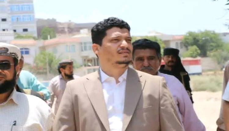 مأمور البريقة يلوح بمغادرة قيادة السلطة المحلية بالمديرية 