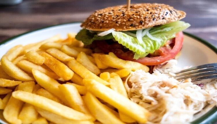 احذر...قاتل صامت "الوجبات السريعة" 