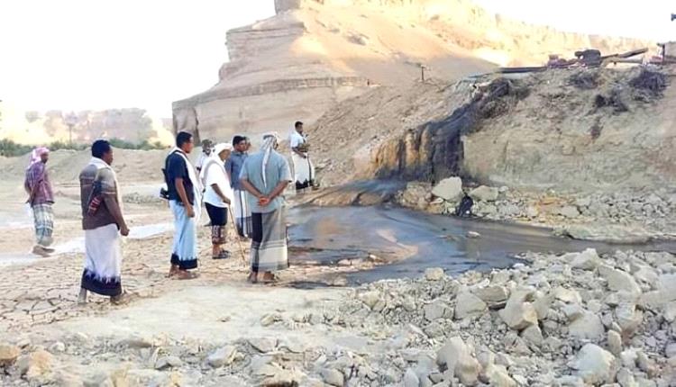 احتقان في مناطق الامتياز النفطية.. أبناء "العطوف" بوادي حضرموت يهددون بالتصعيد