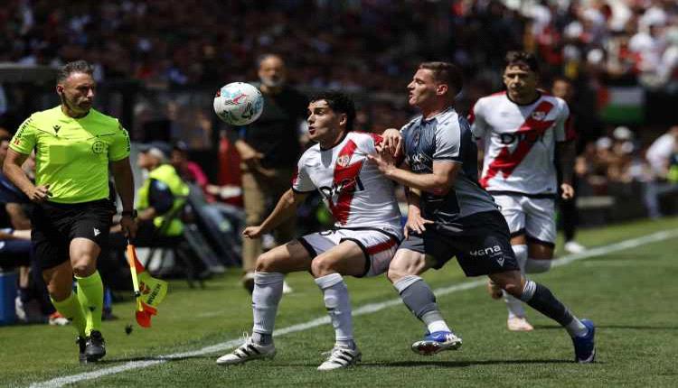 تعادل درامي يحسم مواجهة رايو فايكانو وسوسيداد في الليجا الإسبانية