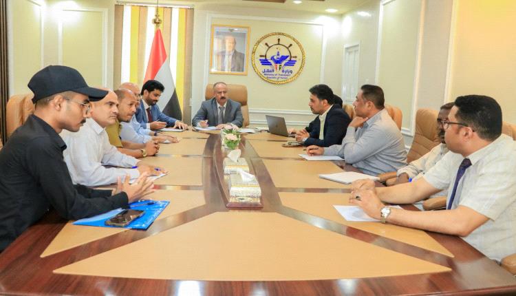 وزير النقل يشدد على تعزيز التنسيق بين مكاتب النقل بالمحافظات للحد من الجبايات 