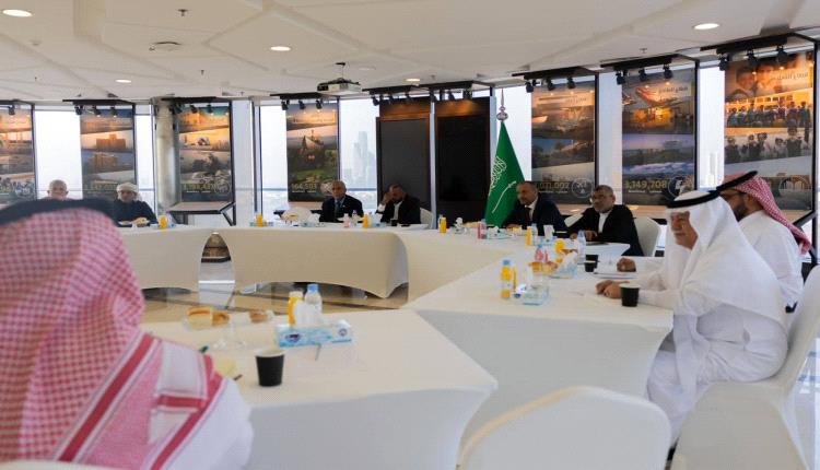 السفير جابر يرأس الاجتماع الثالث مع الوفود الجنوبية في الرياض وتفاصيل محدودة عما دار