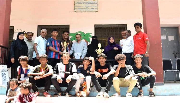 قسم الأنشطة في إدارة التربية والتعليم بمديرية صيرة تختتم بطولة الكرة الطائرة لطلاب المدارس الأساسية