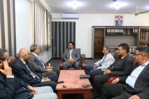 وزير التعليم الفني ورئيس جامعة عدن يبحثان تعزيز التعاون لتطوير العملية التعليمية والتدريبية