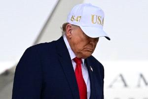 الرئيس الأمريكي يحدد دقيقة تفجير الأوضاع في إيران