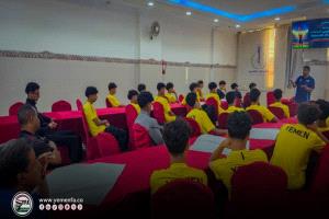 محاضرة تحكيمية لمنتخب الناشئين في ختام معسكره الداخلي 