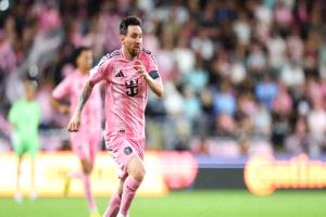 بعد ساعات من صدمة ماسكيرانو.. ميسي يواجه دعوى قضائية بتهمة الاحتيال