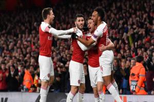 رسميا.. نجم آرسنال السابق يعلق حذاءه