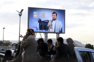 «حساب المكاسب» لدى الحوثيين يطغى على شعار «وحدة الساحات»
