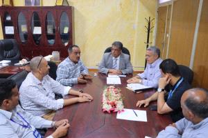 الشاذلي يترأس اجتماعًا موسعًا لاستكمال مشروع الصرف الصحي من خورمكسر إلى التواهي 