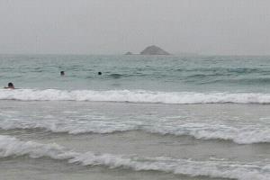 خبير مناخي يوضح أسباب زيادة منسوب البحر على شواطئ عدن