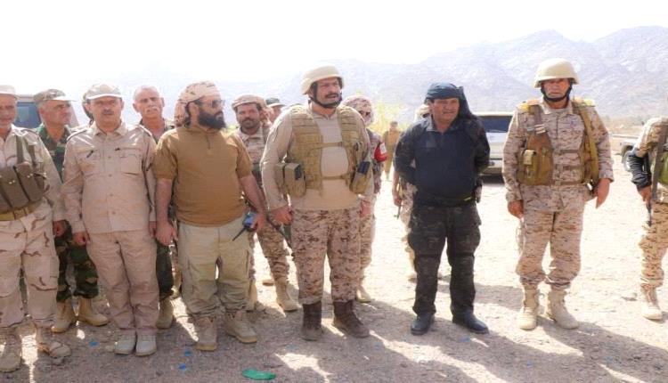 القائد العام لقوات دفاع شبوة يتفقد الخطوط الامامية لجبهة بيحان ويزور مستشفى الدفيعة دعماً للجاهزية القتالية 