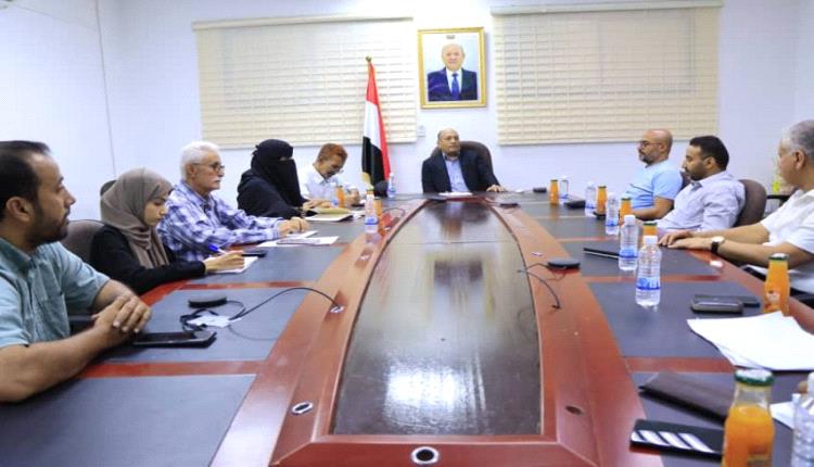 الصناعة تبحث مع مصنّعي الدقيق تطوير جودة المنتج المحلي وتعزيز قيمته الغذائية