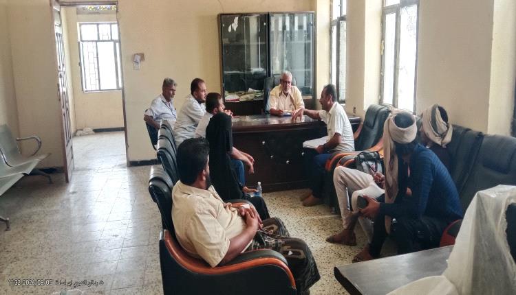 حملة ميدانية رقابية لعدد من المنشآت الصناعية والخدمية في مديرية الملاح بلحج
