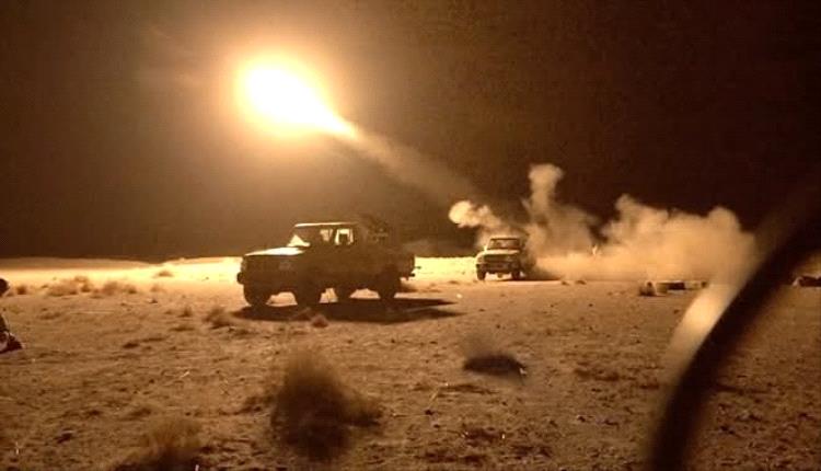 ضربات مدفعية مركزة للقوات المسلحة على مواقع الحوثيين جنوب الحديدة