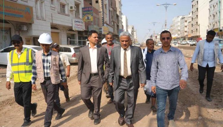رئيس صندوق صيانة الطرق يقف على مشروع خط التقنية–إنماء بعدن