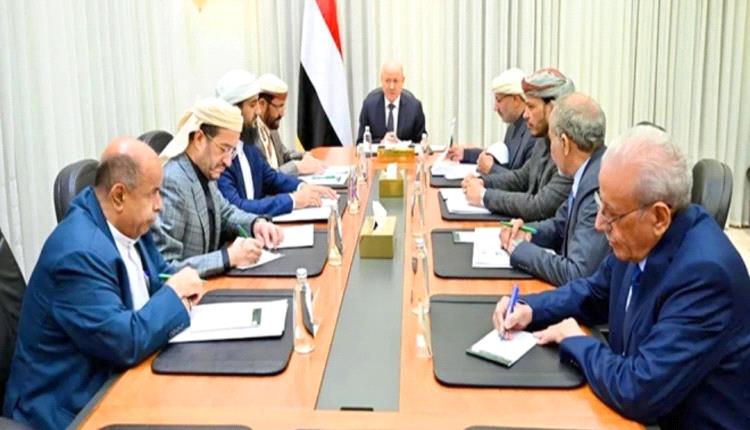 إنتقاد لاذع لمجلس القيادة الرئاسي والحكومة .. كونوا حضورا في الميدان !