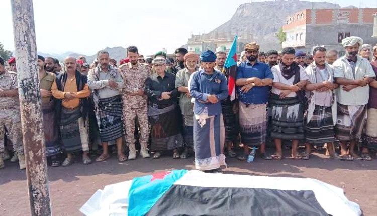 تشييع مهيب لجثمان الشهيد عبدالرحيم مثنى صالح إمتد من عدن إلى ردفان