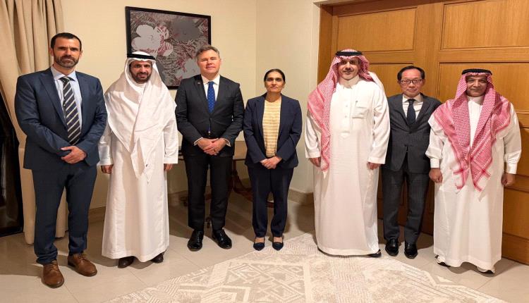 سفيرة بريطانيا لدى اليمن ترعى إجتماعا في الرياض لبحث الملف اليمني