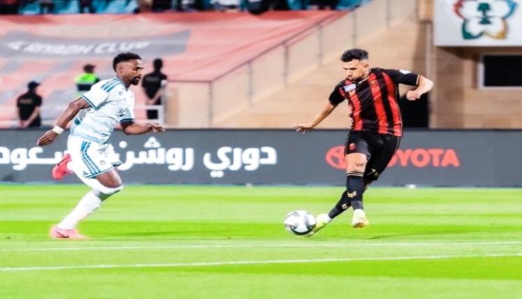 الرياض يعانق فوزه الأول في دوري روشن السعودي على حساب نيوم 