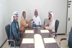 مجلس مدينة عزان بقيادة الشيخ عادل عوض العاقل يكرم الشيخ بانجوة نظير جهوده الكبيرة في خدمة المجتمع