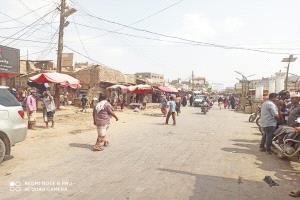 إعادة باعة الخضروات المتواجدين في الشارع الرئيسي الى  السوق المركزي بالحوطة

