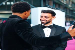 برونو فرنانديز يتوج بجائزة الأفضل في إنجلترا