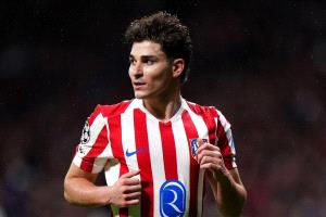 رسالة خاصة إلى برشلونة.. أتلتيكو مدريد يصدر بيانا رسميا بشأن بيع ألفاريز