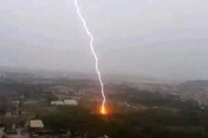  صاعقة رعدية تودي بحياة 4 نساء وتصيب 6 أخريات
