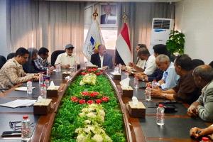إجتماع طارئ بمطار عدن لتعزيز الجاهزية ومواجهة المخاطر المحتملة
