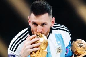 رسميا.. ميسي يعلن اعتزاله اللعب الدولي