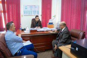 المحافظ بن الوزير يبحث ترتيبات استيعاب مشروع الصندوق الكويتي لتجهيز ورش ومعامل كلية المجتمع بشبوة