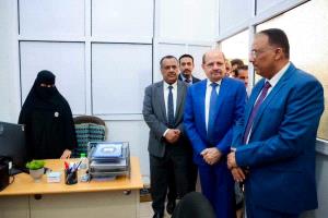 رئيس الوزراء من مصلحة الجمارك: لن نتهاون مع مهربي الممنوعات