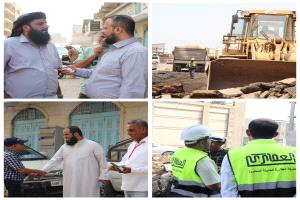 مدير عام المنصورة يُدشن أعمال سفلتة طريق الثلاثين جولة العمري – الوالي