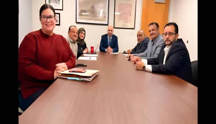 الجالية الجنوبية تُطلع عضو في الكونجرس الأمريكي على الاستهداف السعودي للجنوب