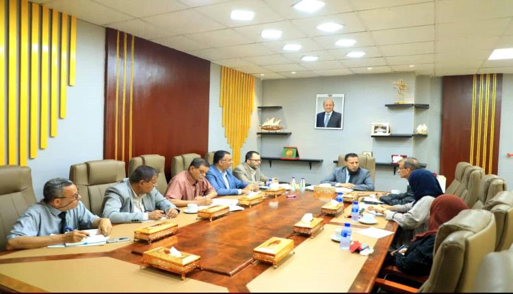 عدن.. قيادة المحافظة تؤكد أهمية تفعيل العمل المدني لخدمة المجتمع المحلي