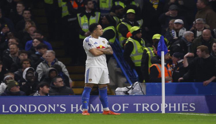 ليدز يونايتد يعود من بعيد ويفرض تعادلا دراميا على تشيلسي في ستامفورد بريدج