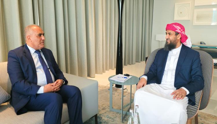 المحرمي يؤكد على الاهتمام بالمعلمين باعتبارهم حجر الزاوية في العملية التعليمية