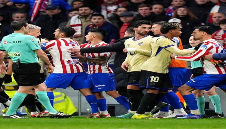 بعد جدل مباراة برشلونة.. اليويفا يستعد لإجراء تغييرات جوهرية في تقنية الفيديو