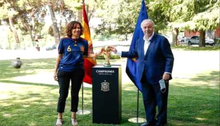 يمتلك "رائحة المدرب الكبير".. الأسطورة ديل بوسكي يكشف مرشحه المفضل لتدريب ريال مدريد