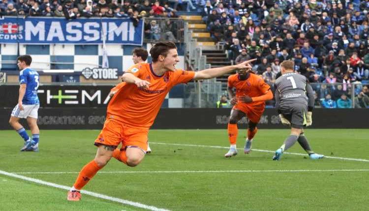 فيورنتينا ينعش آماله بالبقاء في الدوري الإيطالي بإسقاط كومو