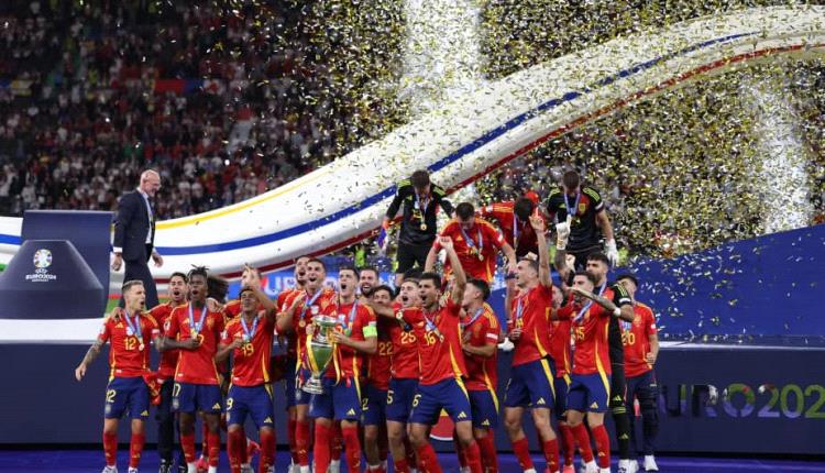 محنة القائد.. نجم إسبانيا مهدد بالغياب عن المونديال..