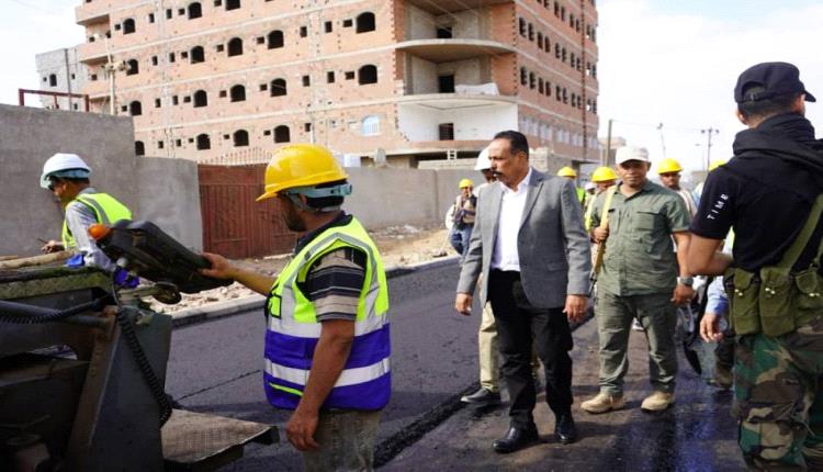 وزير الاشغال العامة والطرق يدشن انطلاق أعمال إسفلت طريق التقنية إنماء 