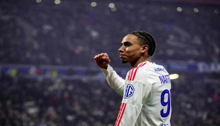 الدوري الفرنسي.. ليون يواصل انتفاضته بثنائية في نيس